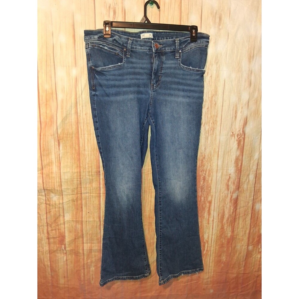 Maurices Everflex  Medium Denim Mid-rise Flare Jeans Sz 16W